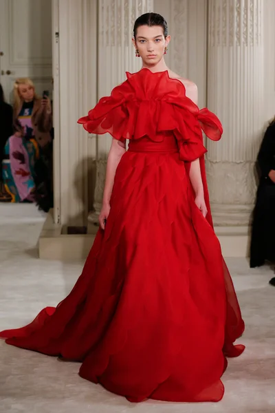 Look 60